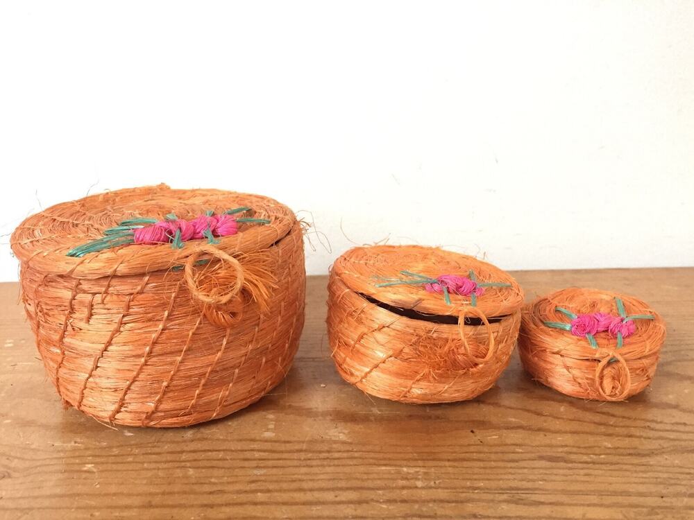 Set 3 Vintage Asian Handmade Woven Orange Straw Nesting Decorative Baskets 3.5"